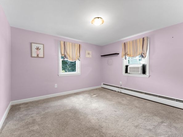 16 Plymouth Cir, Melrose MA 02176