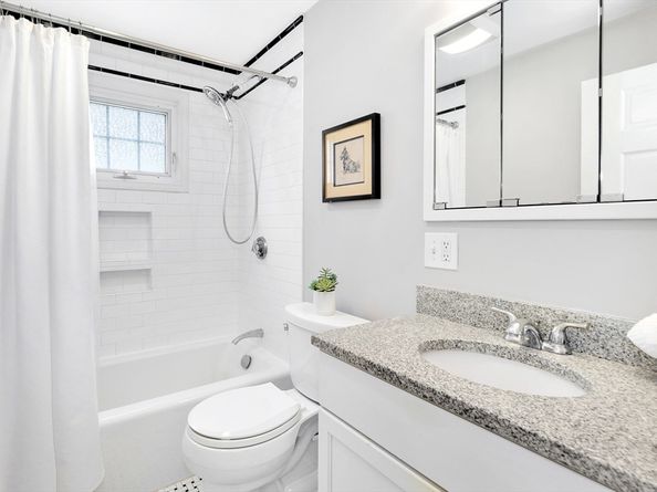 2 Garden Ct 2, Cambridge MA 02138