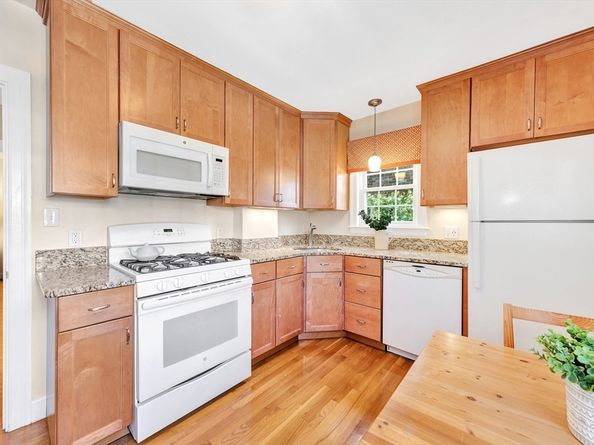 2 Garden Ct 2, Cambridge MA 02138