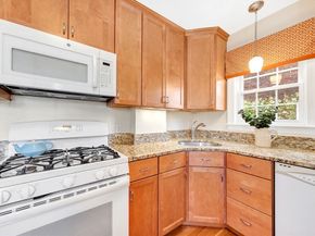 2 Garden Ct 2, Cambridge MA 02138