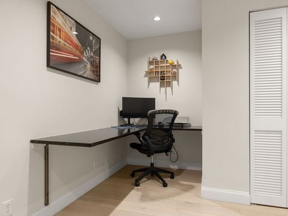550 Pleasant St 307, Winthrop MA 02152