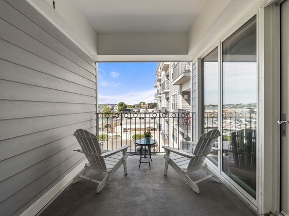 550 Pleasant St 307, Winthrop MA 02152