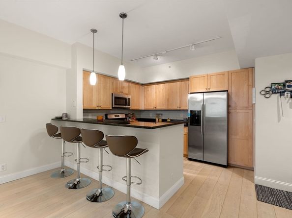 550 Pleasant St 307, Winthrop MA 02152