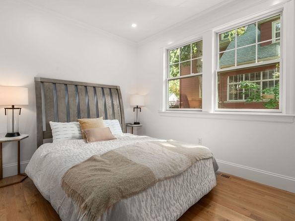 85 Naples Rd 1, Brookline MA 02445