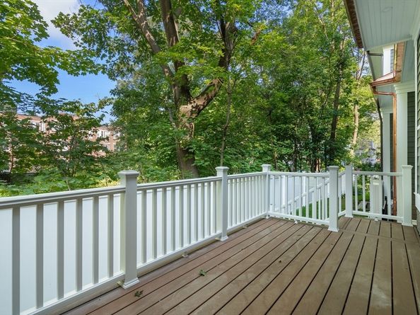 85 Naples Rd 1, Brookline MA 02445