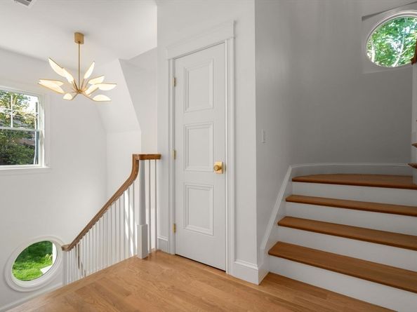 85 Naples Rd 1, Brookline MA 02445