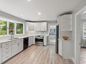 31 Palmer Rd, Framingham MA 01702