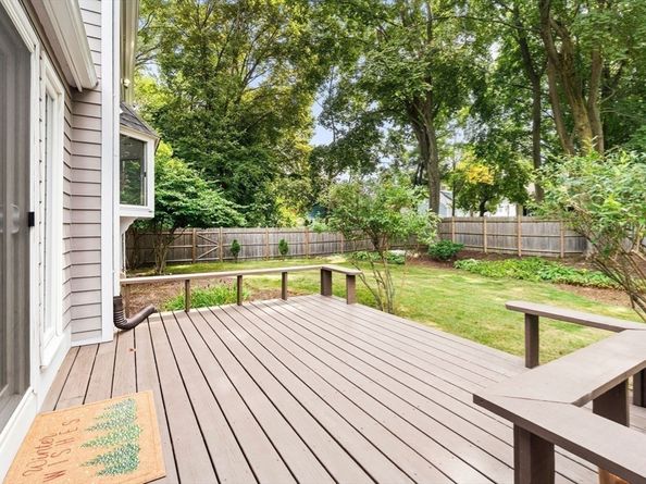 31 Palmer Rd, Framingham MA 01702