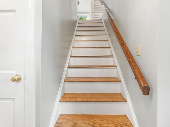 31 Palmer Rd, Framingham MA 01702