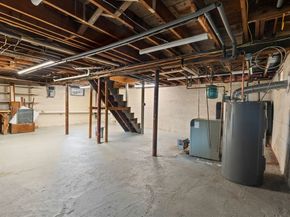 31 Palmer Rd, Framingham MA 01702
