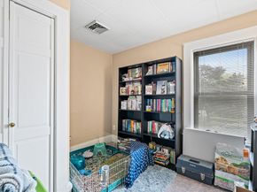 464-466 Main St, Bridgewater MA 02324