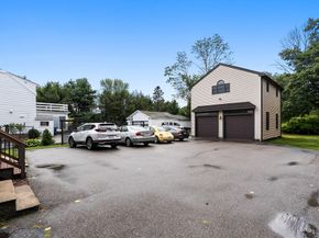 464-466 Main St, Bridgewater MA 02324