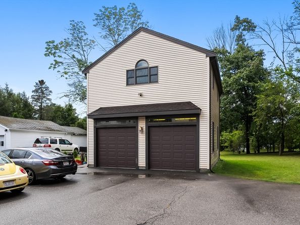 464-466 Main St, Bridgewater MA 02324