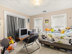 464-466 Main St, Bridgewater MA 02324