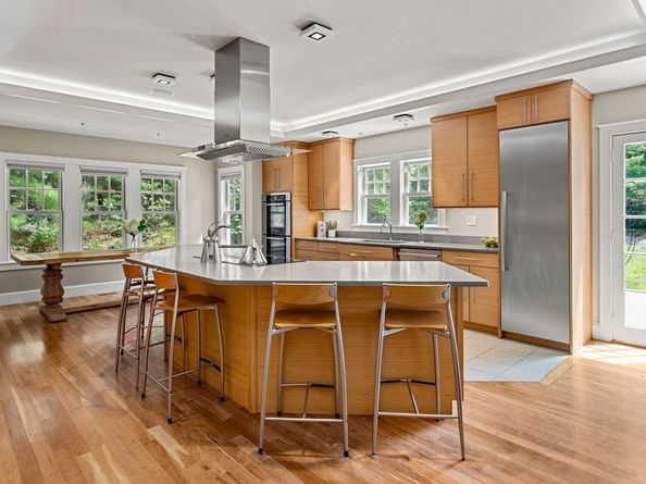 6 Beaver Pond Rd, Beverly MA 01915