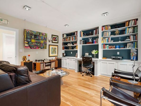 6 Beaver Pond Rd, Beverly MA 01915