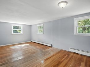 20 Oakland Ave, Tewksbury MA 01876