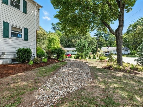 20 Oakland Ave, Tewksbury MA 01876