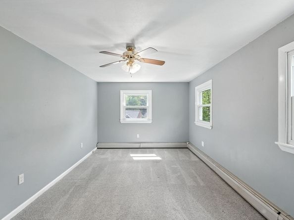 20 Oakland Ave, Tewksbury MA 01876