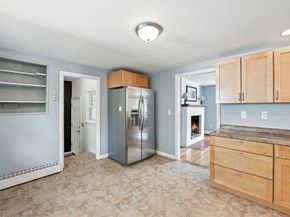 20 Oakland Ave, Tewksbury MA 01876