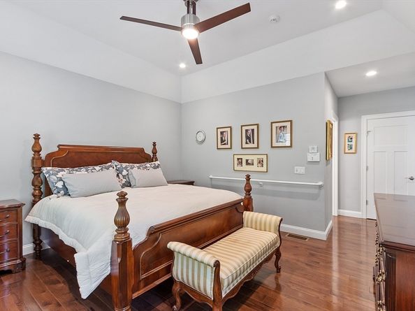 9 Black Birch Ln 9, Concord MA 01742