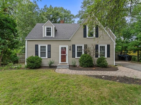 39 Evergreen Road, Natick MA 01760
