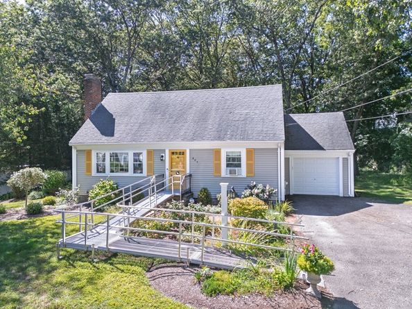 485 Central St, Holliston MA 01746