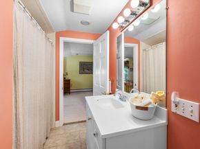 485 Central St, Holliston MA 01746
