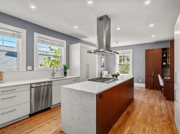 86 Greenough St