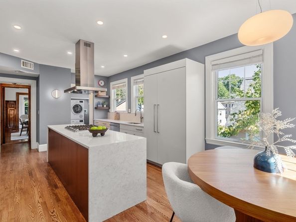 86 Greenough St 3, Brookline MA 02445