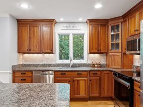 3 Thistle Hill Dr, Shrewsbury MA 01545