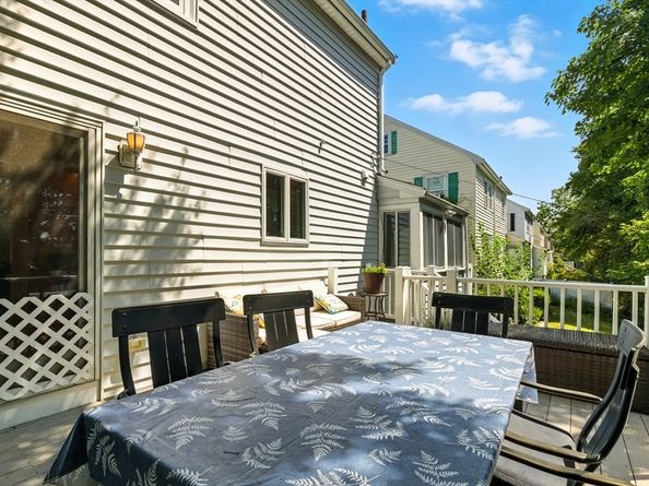 76 Redlands Rd, Boston MA 02132