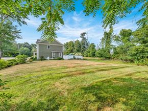 4 Stewart St 4, West Newbury MA 01985