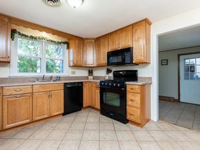 85 Gridley St, Quincy MA 02169