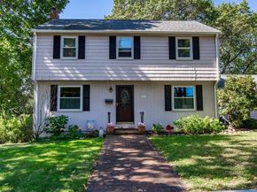 85 Gridley St, Quincy MA 02169