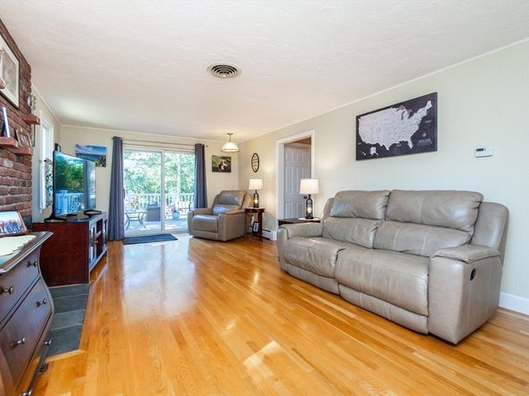 85 Gridley St, Quincy MA 02169