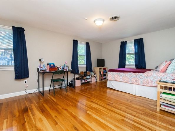 85 Gridley St, Quincy MA 02169