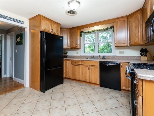 85 Gridley St, Quincy MA 02169