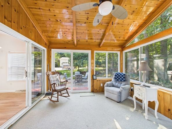 2608 Oak Point Dr, Middleboro MA 02346