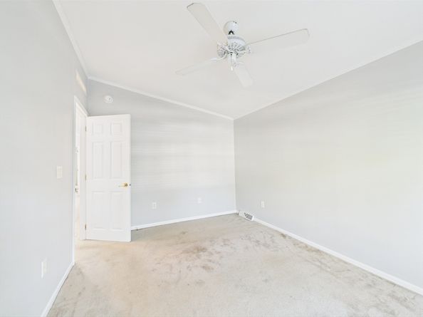 2608 Oak Point Dr, Middleboro MA 02346