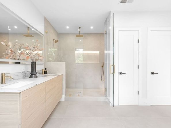 45 E Quinobequin Road, Newton MA 02468