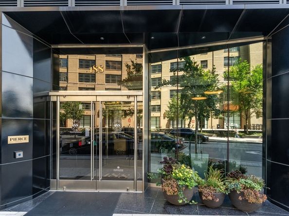 188 Brookline Ave 19G, Boston MA 02215