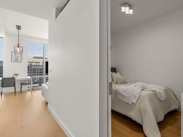 188 Brookline Ave 19G, Boston MA 02215
