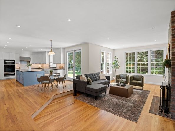 57 William St, Andover MA 01810