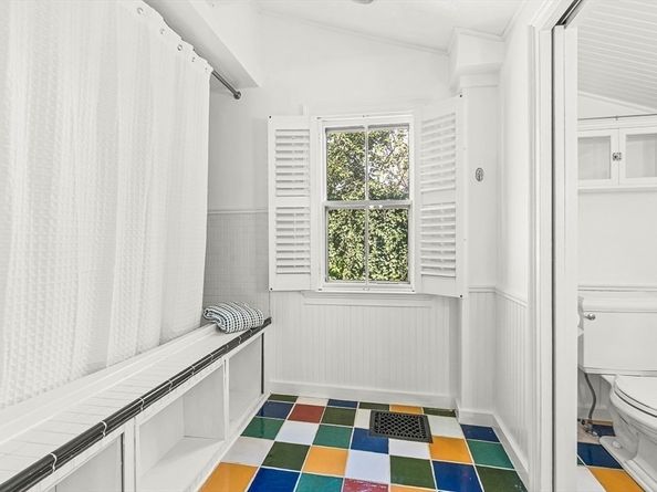 992 Chestnut Street, Newton MA 02464
