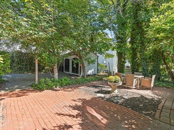 992 Chestnut Street, Newton MA 02464