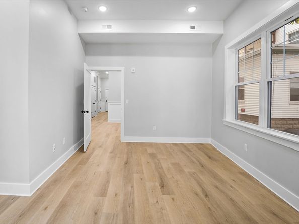 115-B Thurston St B, Somerville MA 02143