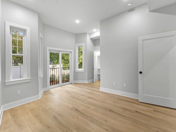 115-B Thurston St B, Somerville MA 02143