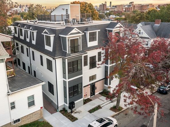 115-B Thurston St B, Somerville MA 02143