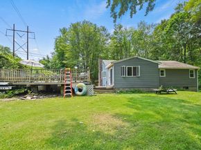 175 Armsby Road, Sutton MA 01590